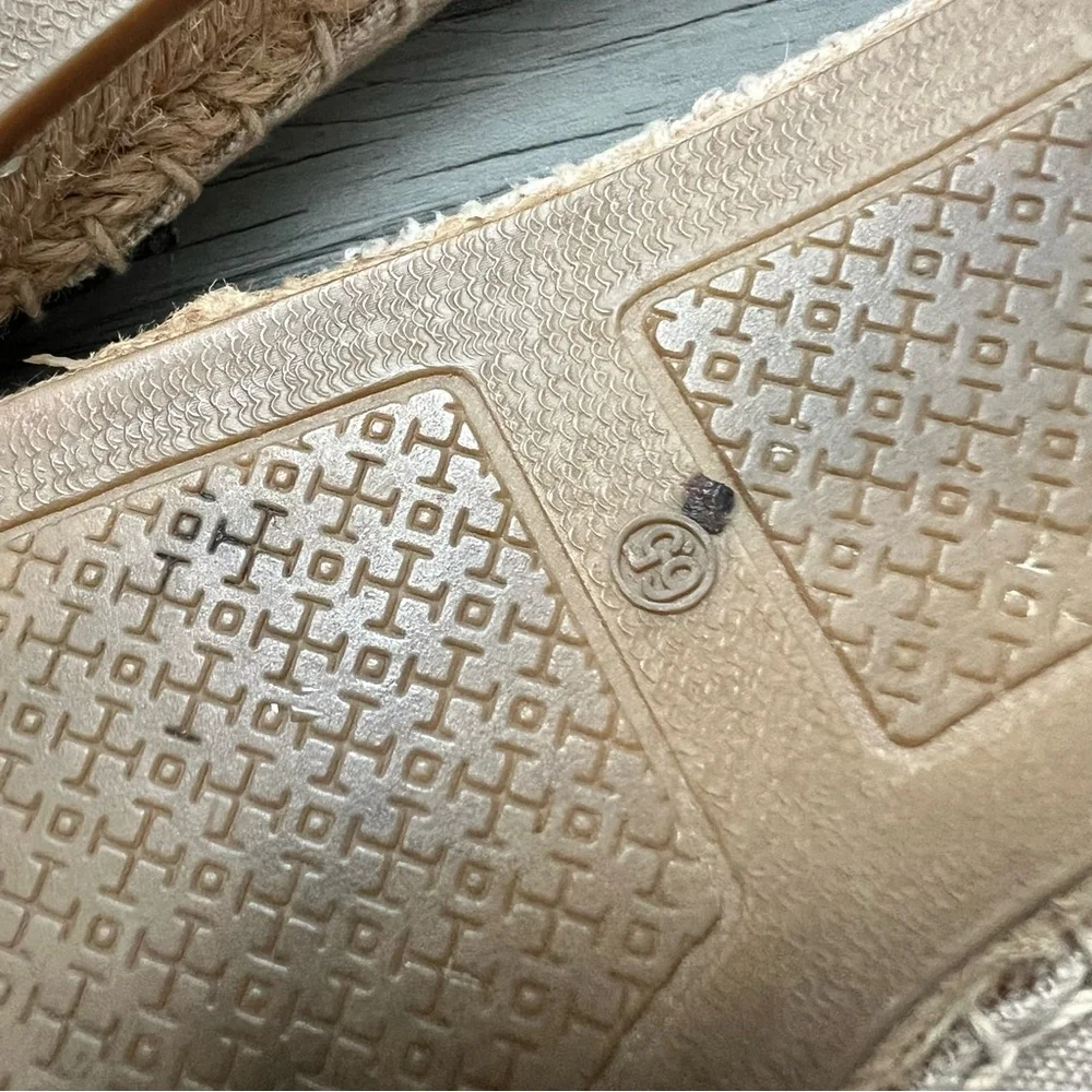 TORY BURCH WESTON ESPADRILLES Beige and Black Flats 6.5